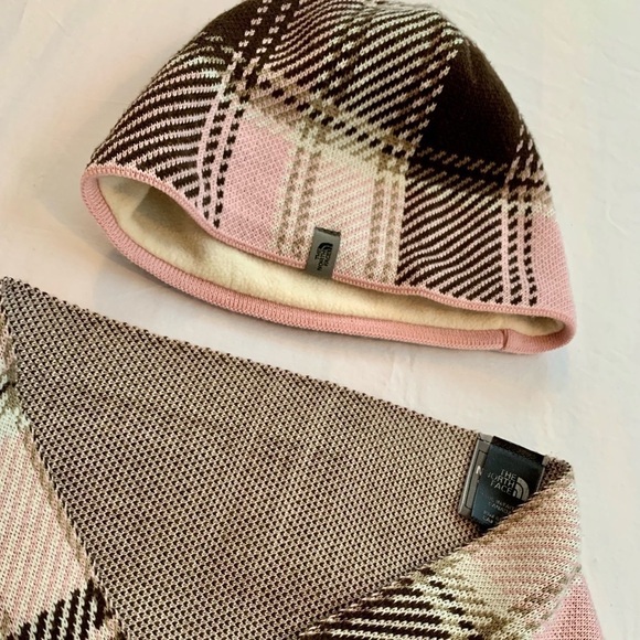 The North Face knitted beanie scarf One size Big girls plaid design pink & tan - Picture 13 of 15
